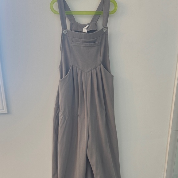 HALARA Taupe Jumpsuit - Picture 2 of 6